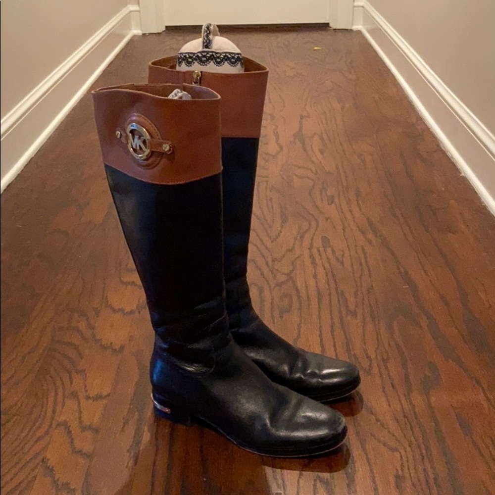 Micheal Kors boots